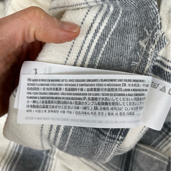 Abercrombie and Fitch Plaid Button-Up Shacket Jacket - Picture 5 of 10